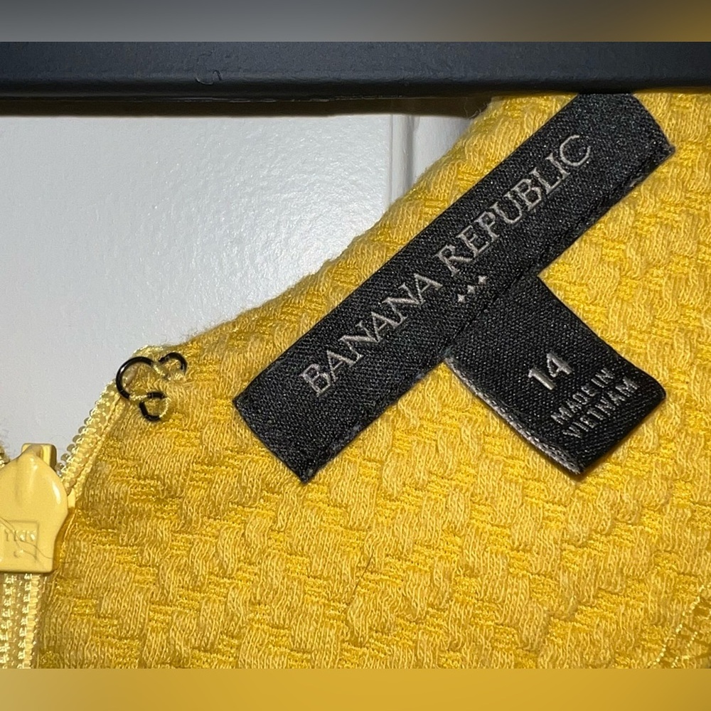 Banana Republic mustard yellow jacquard knit fit and flare dress Size 14 - Picture 8 of 9